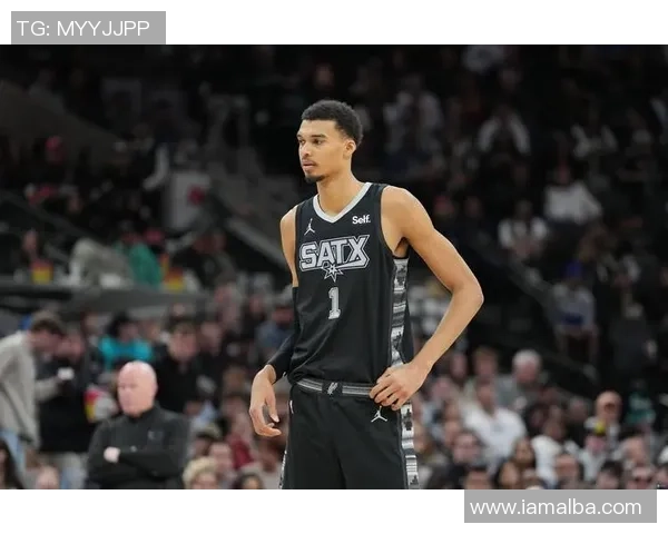 文班亚马新秀赛季表现惊艳场均20分10篮板3盖帽领跑联盟新秀榜